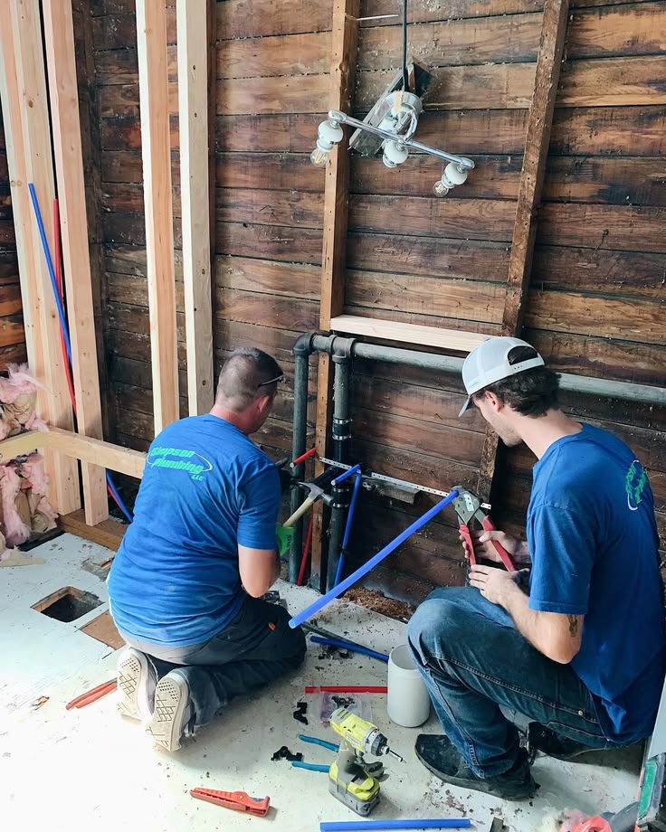 Plumbing professional at work in Southwest Florida